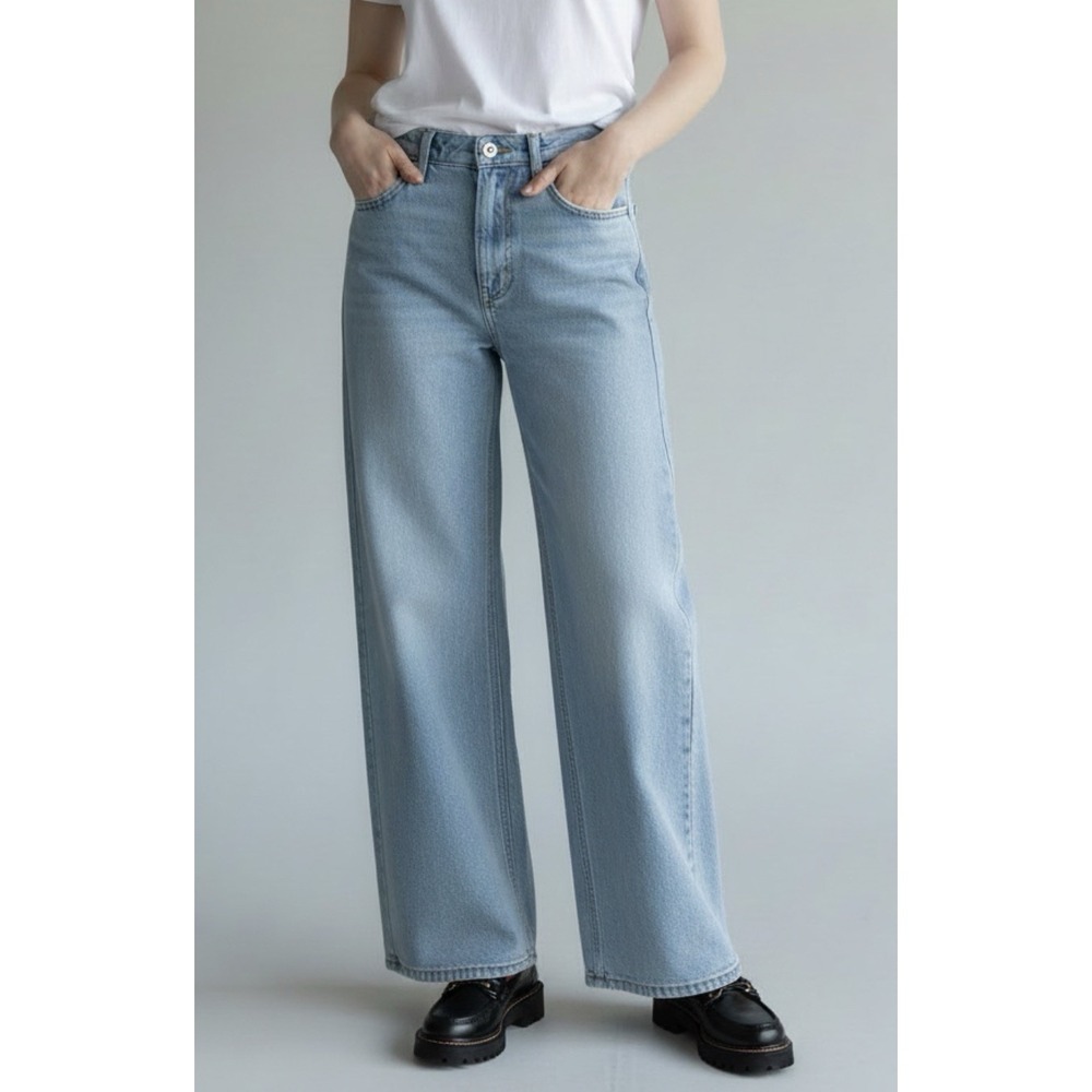 PAIGE Genesee High Rise Wide Leg Crop Jeans Light Wash Denim Size 27 Y2K Boho